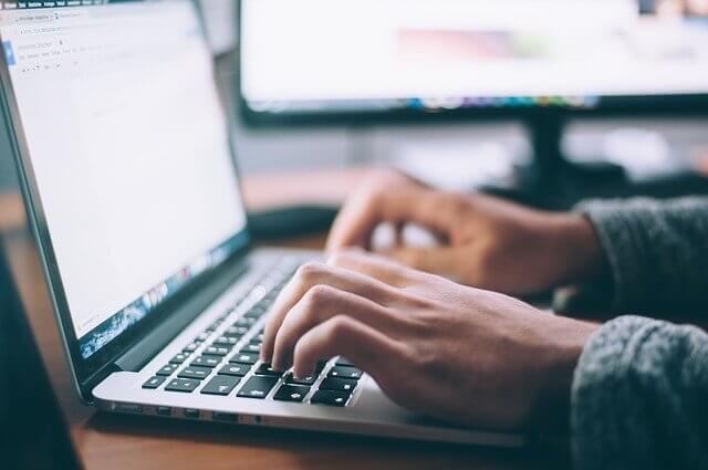 Nos services en-ligne vous permettent de traiter avec nous rapidement et facilement